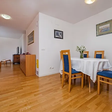 Apartment Campanile Rovinj Exterior photo